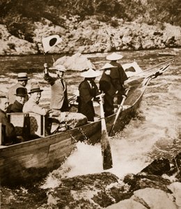 El Rey Eduardo VIII en los rápidos en Kioto, Japón, 1922 de English Photographer